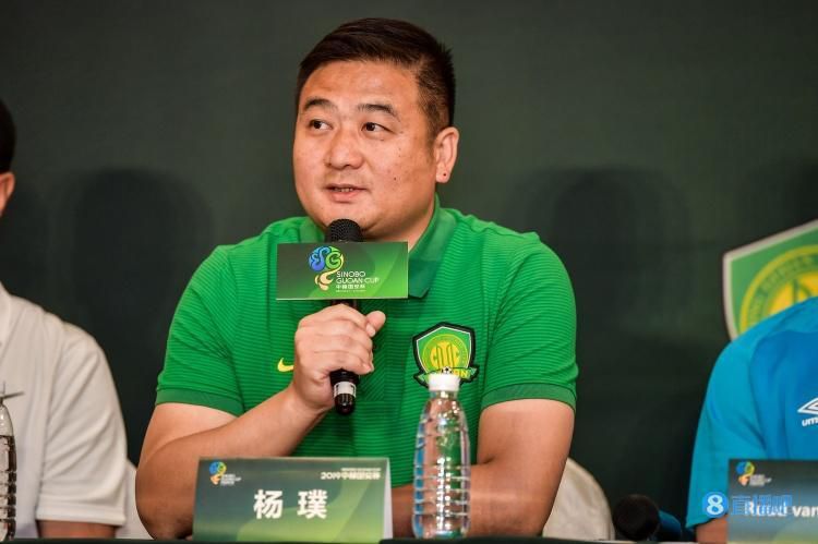 娇妻裸体交换舞会√